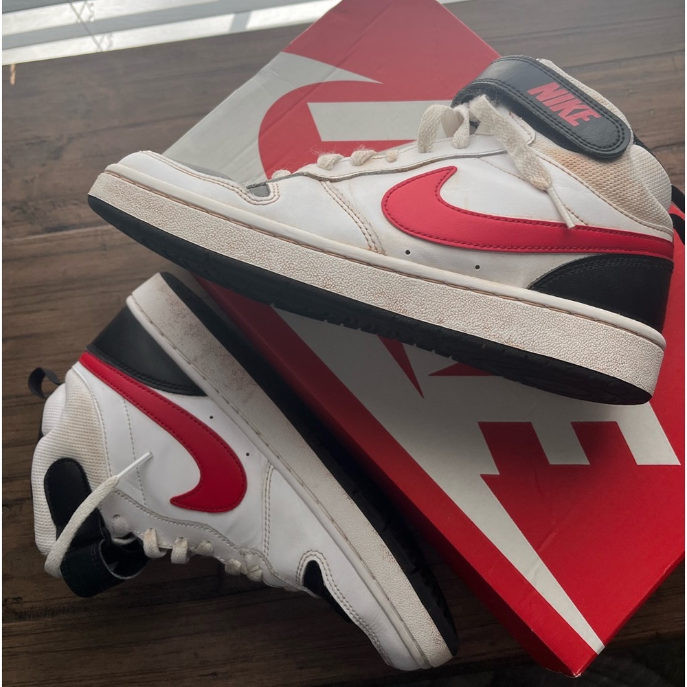 Nike High Top Court Boroughs - Youth Size 7